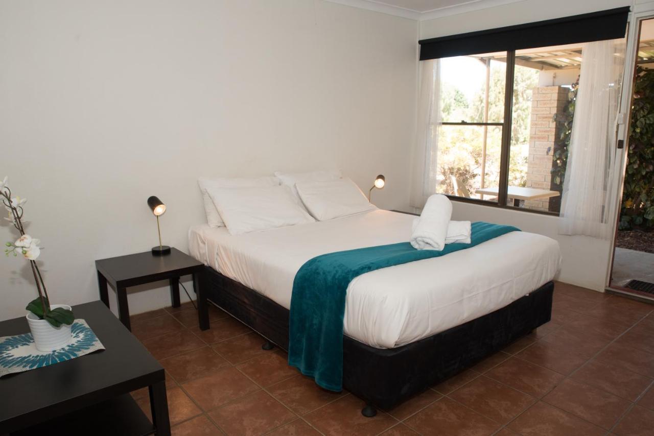 Jurien Bay Hotel Motel Экстерьер фото